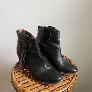 Seychelles black booties
